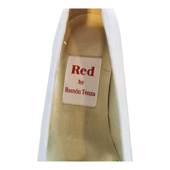 Red by Ramon Tenza leather heels made in Spain cream gold square heel shoes vtg - Picture 6 of 16